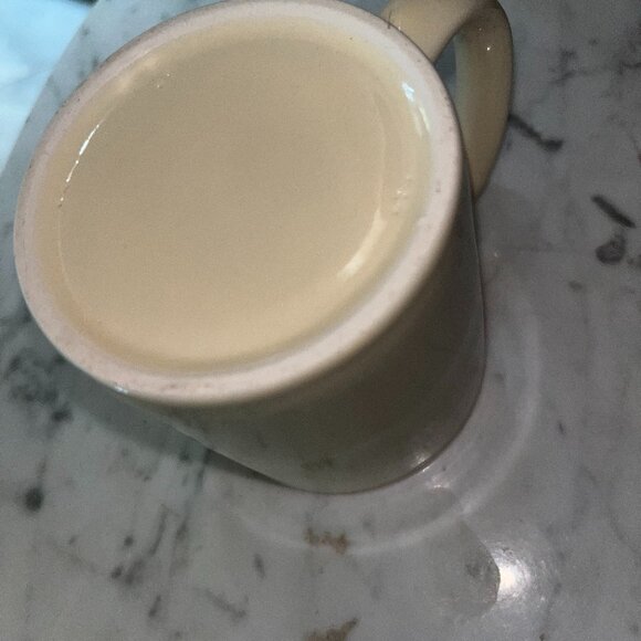 Vintage Floral Mug with Peach Interior - Picture 4 of 4